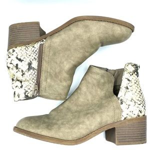 Steve Madden | Petite Steve Madden Stack Skin Booties